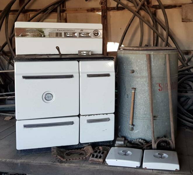 Our old stove.jpg
